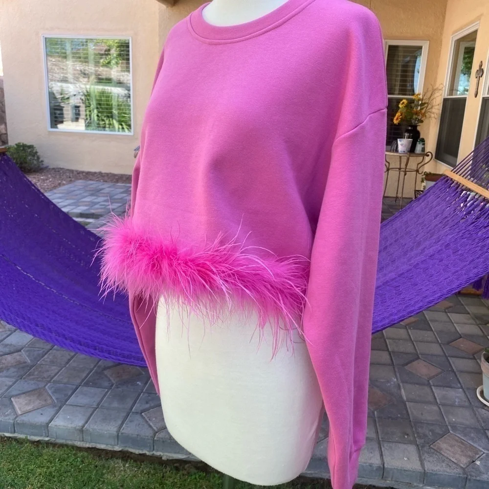 Ella Blu Feather Trim Sweatshirt Pink Women's Size M Crop‎ Pullover Top EUC - Picture 7 of 10